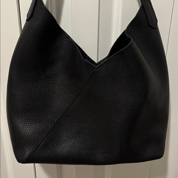 Black Portland Leather Shoulder Bag - Picture 2 of 3